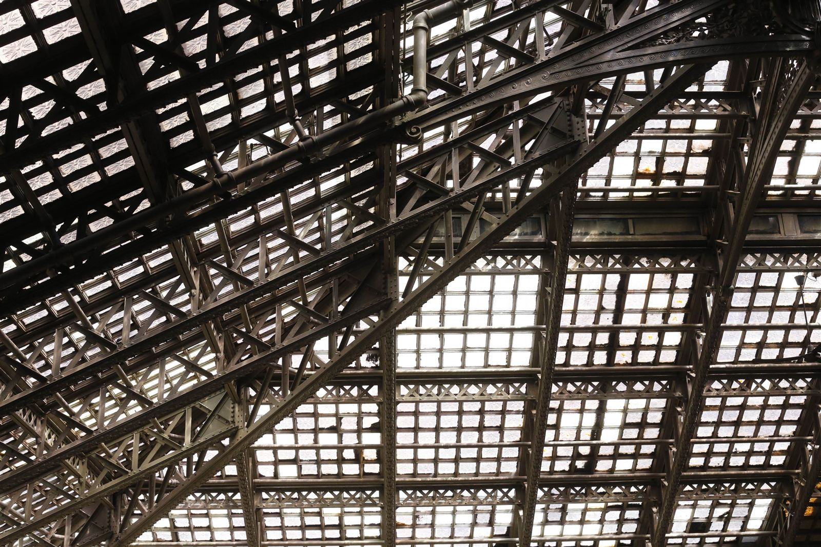 A Closer Look: Ellicott Square Building